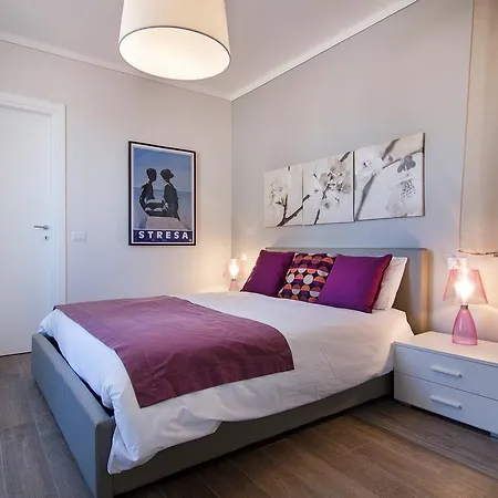 La Lombarda Centro Storico 스트레사