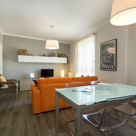 La Lombarda By Stresahome - Centro Storico Apartment *