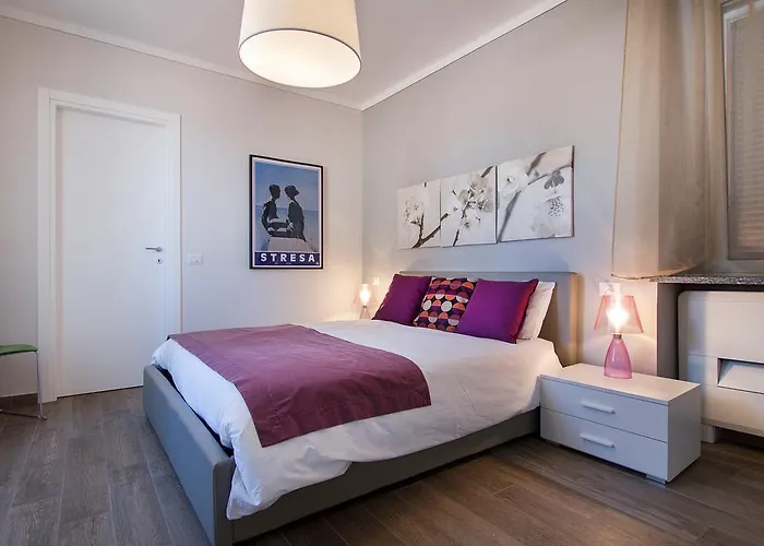 La Lombarda Centro Storico Stresa