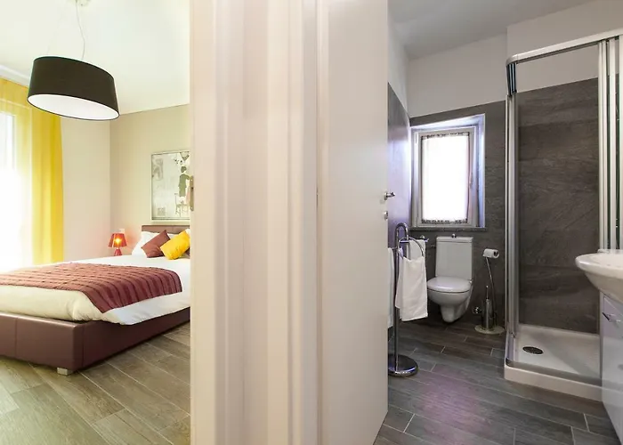 La Lombarda Centro Storico Apartment *